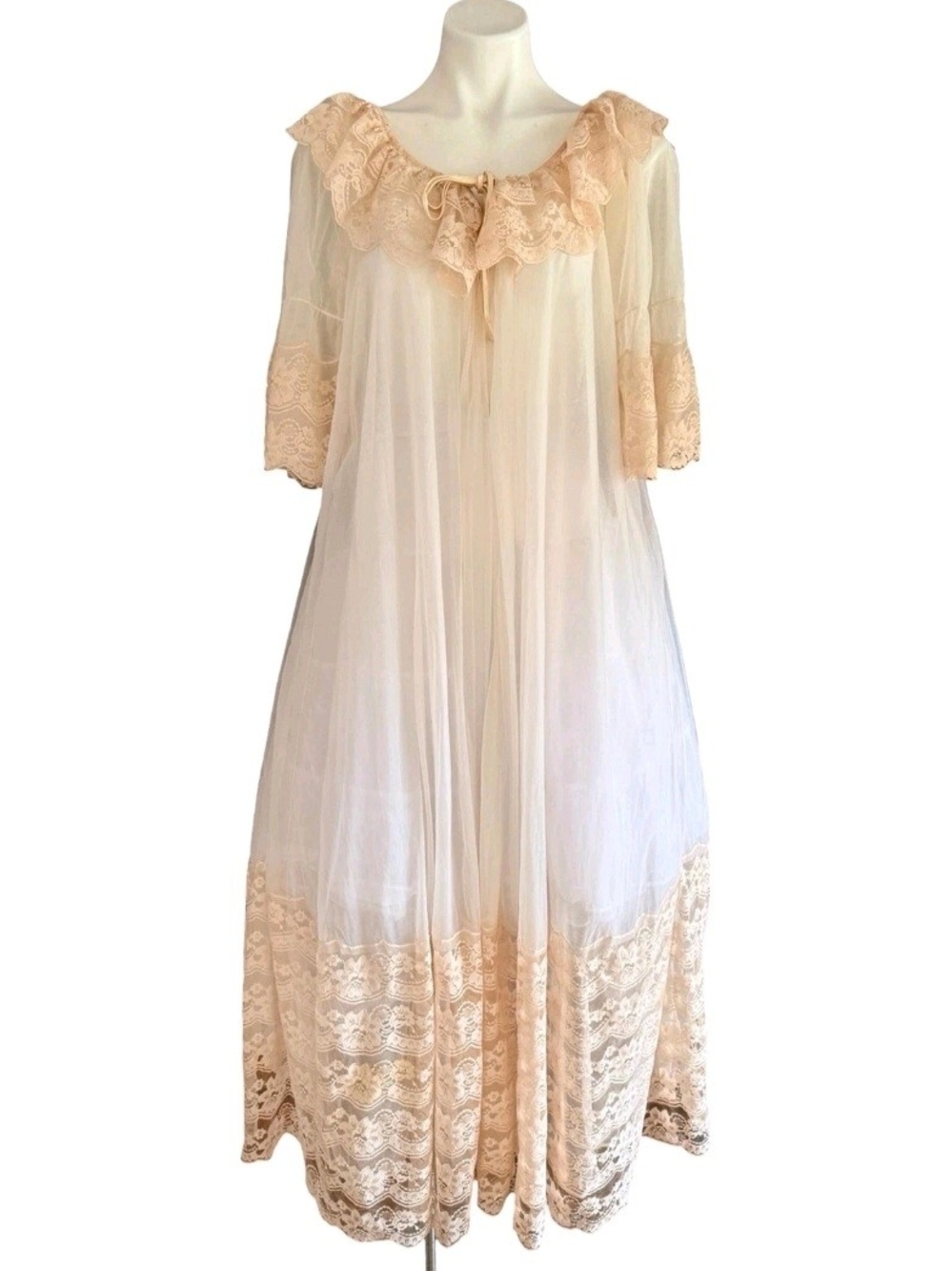 Vintage Intime Of California Peignoir Set